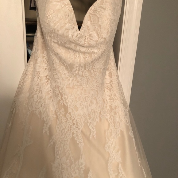 NWT NWA Maggie Sottero “Olea” Wedding Gown size 20 - Picture 3 of 8